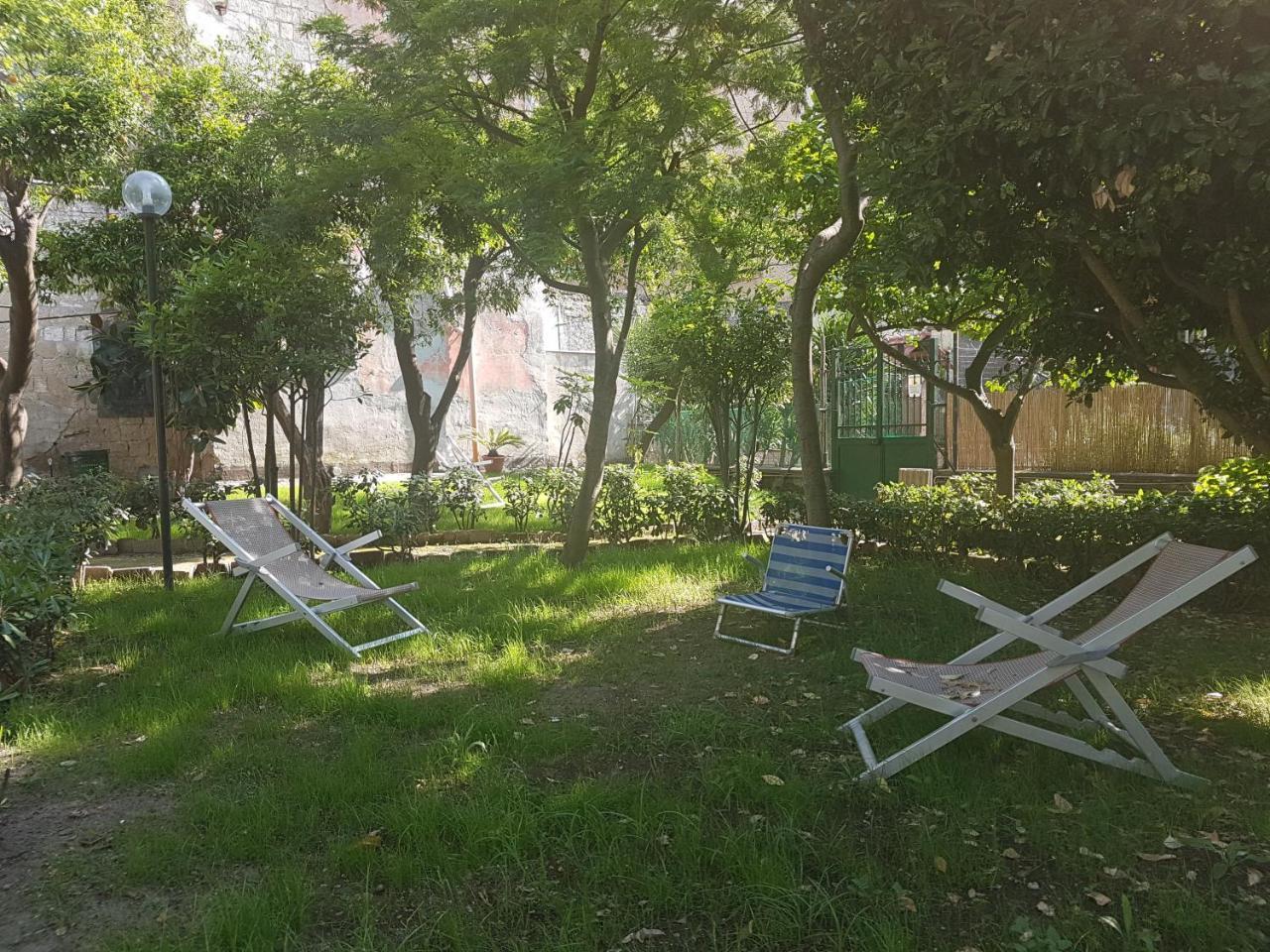 Bed and Breakfast Il Giardino Di Vico Neve à Naples Extérieur photo