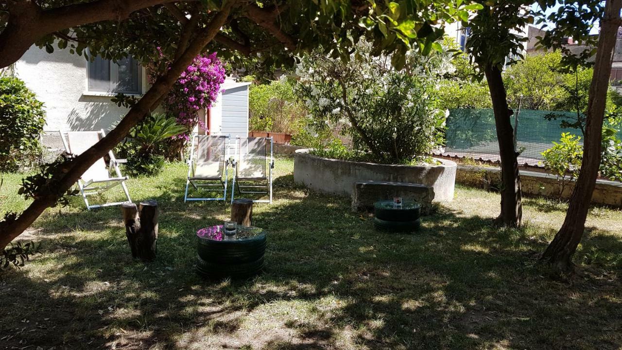 Bed and Breakfast Il Giardino Di Vico Neve à Naples Extérieur photo